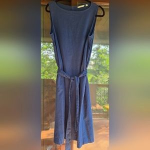 NWOT navy blue dress. Size L. UNIQLO